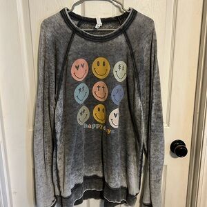 Women’s Oversized Acid Wash Sweatshirt